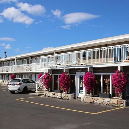 Plaza Motel Penticton Kültér fotó