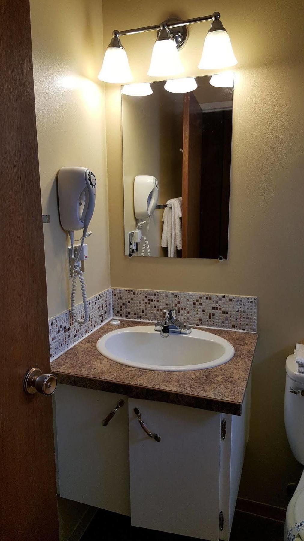 Plaza Motel Penticton Kültér fotó