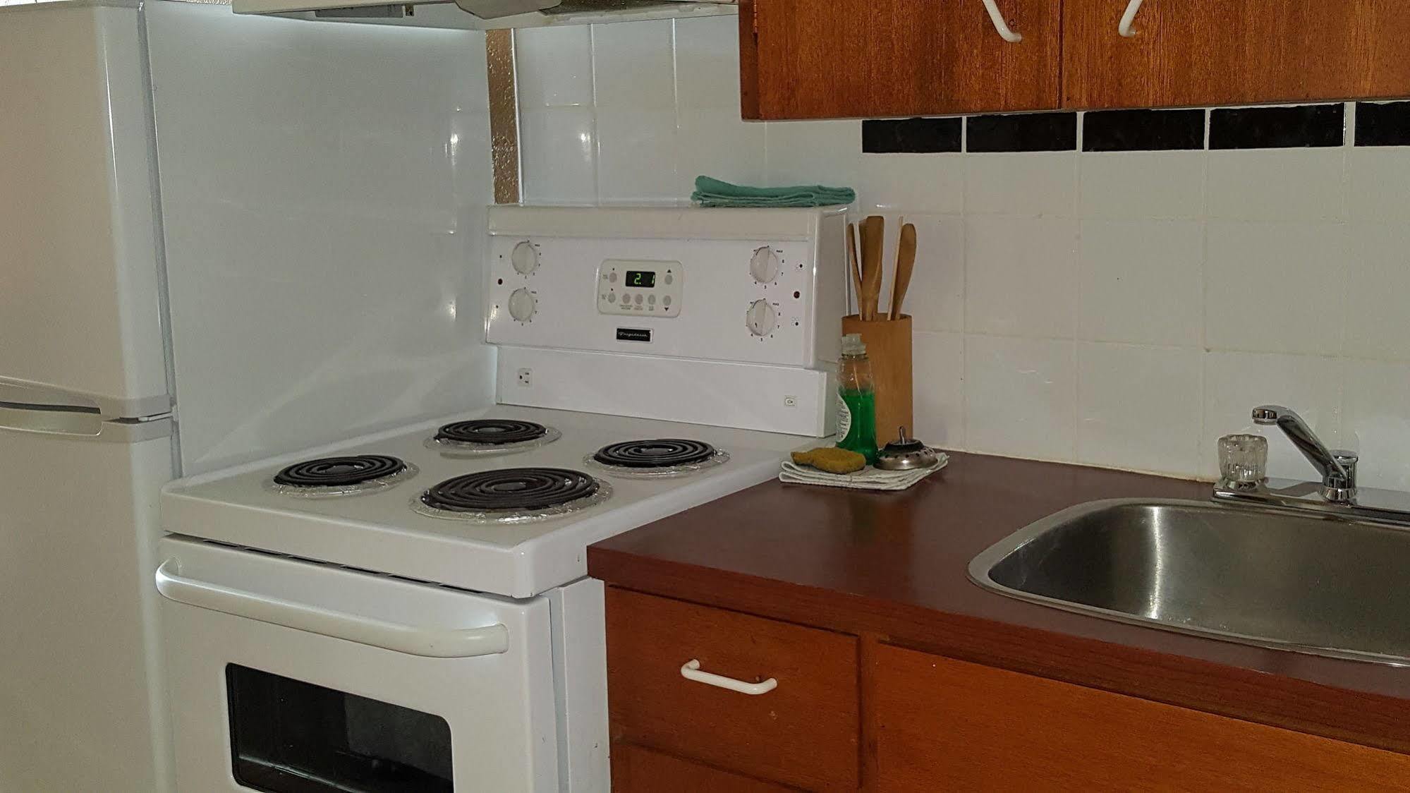 Plaza Motel Penticton Kültér fotó